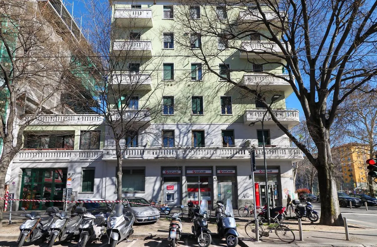Appartamento Primopiano - Fusina Milano 0*,  Italia