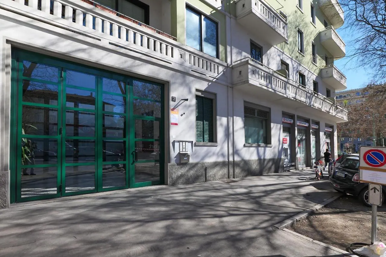 Appartamento Primopiano - Fusina Milano 0*,  Italia